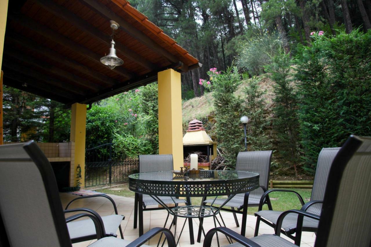 Six Steps From The Forest Zigos  Exterior foto